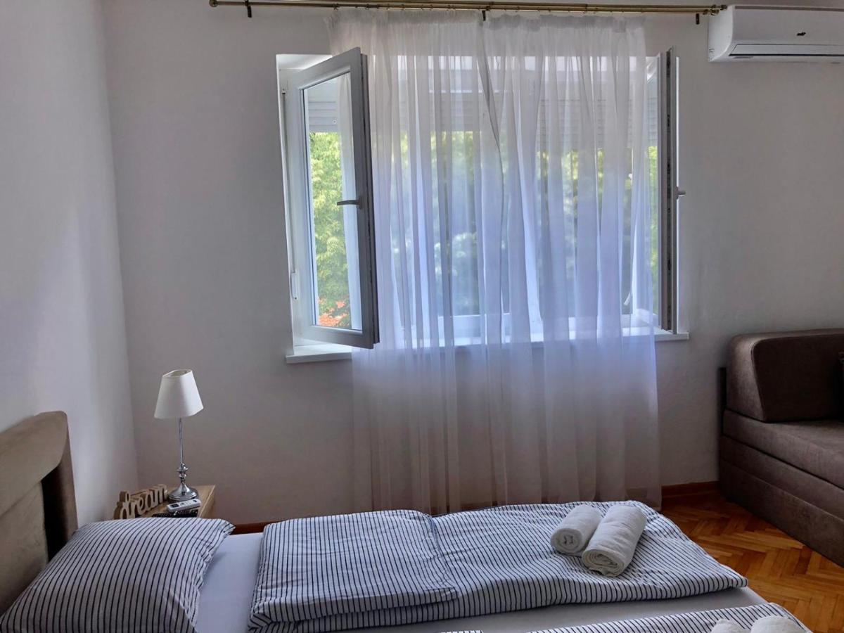 Apartment Bregovi เทรบินเย ภายนอก รูปภาพ