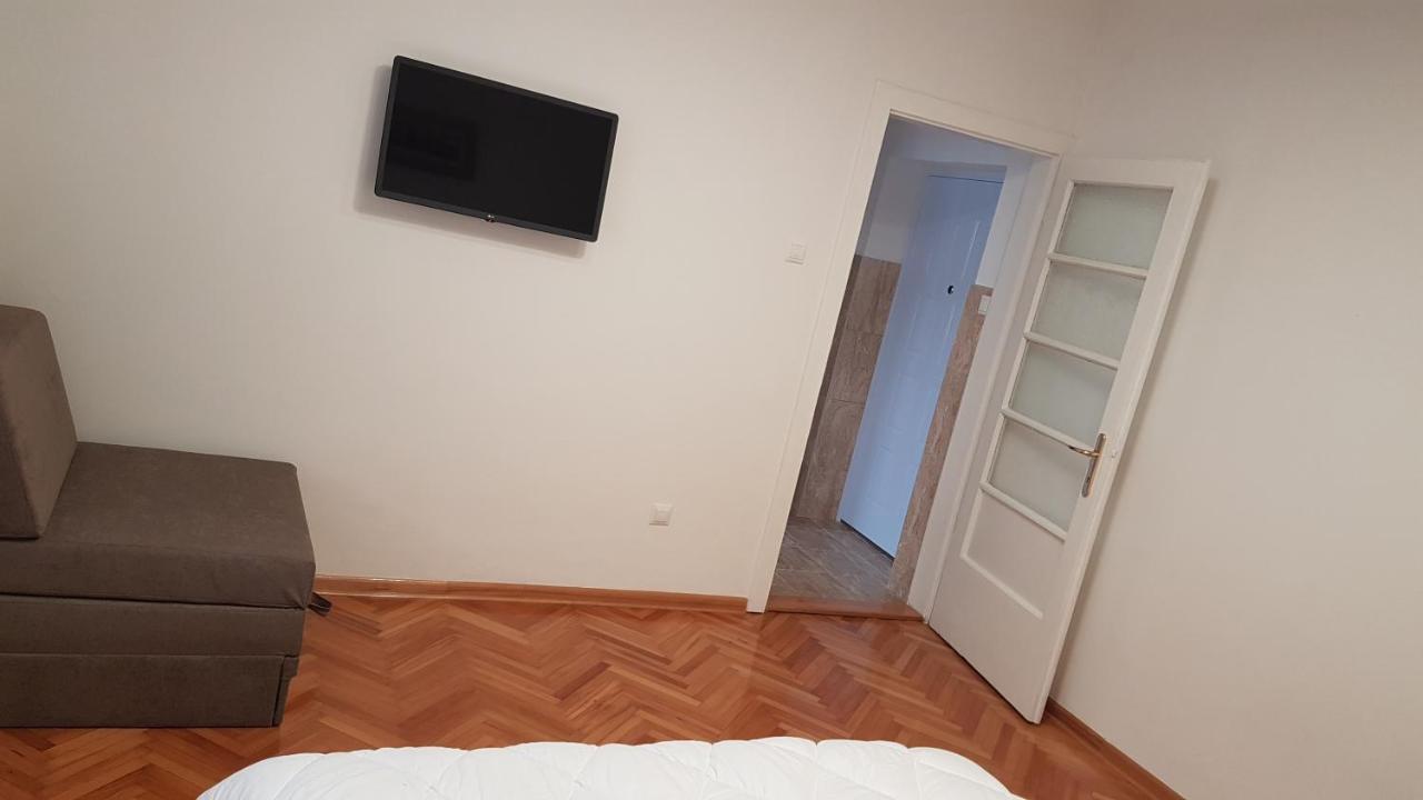 Apartment Bregovi เทรบินเย ภายนอก รูปภาพ